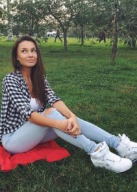 Проститутка Лариса +7(981)758-59-09 с 4 размером груди предлагает профессиональные секс и интим услуги возле метро Парк Победы в городе Санкте-Петербург - фото 2