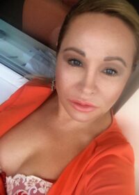 Проститутка Алиса +7(981)037-36-37 с 2 размером груди предлагает профессиональные секс и интим услуги возле метро Московская в городе Санкте-Петербург - фото 1
