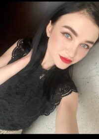 Проститутка Ира +7(981)037-36-37 Санкт-Петербург